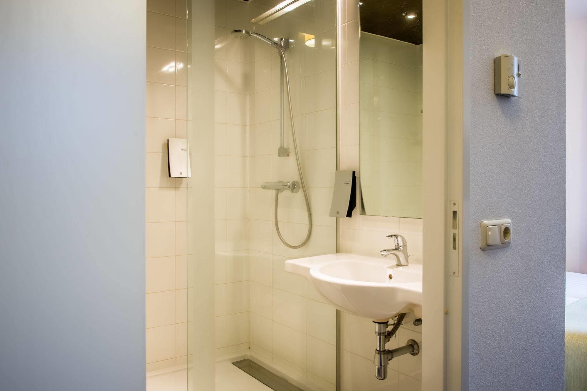 Parkhotel Auberge Vincent Nuenen Bagian luar foto